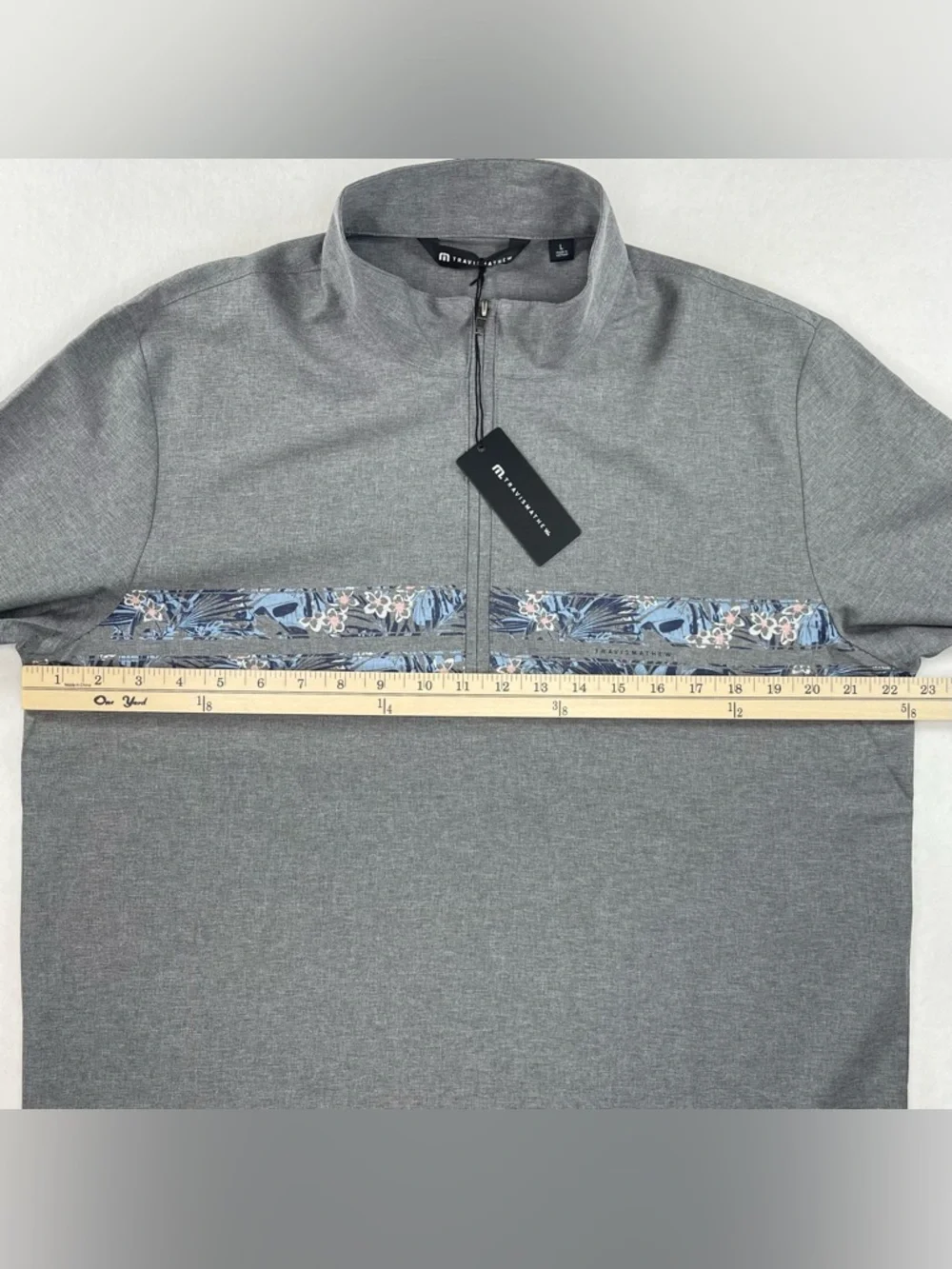 Travis Mathew Move Mountains Quarter Zip Mens L Gray Golf Pullover Floral NWT - Picture 9 of 10